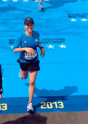 4次参加波士顿马拉松比赛的运动员在胰腺癌确诊前穿过2013年比赛的终点线
