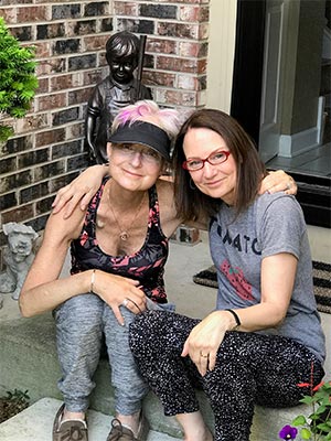 胰腺癌幸存者和推荐她接受精准医疗服务的姐姐