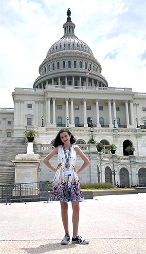 在邦山的胰腺癌倡导日的青少年志愿者在国会山在D.C.