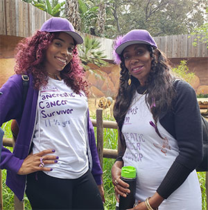 2019年，胰腺癌幸存者和她的妈妈在洛杉矶PanCAN PurpleStride 5000公里步行