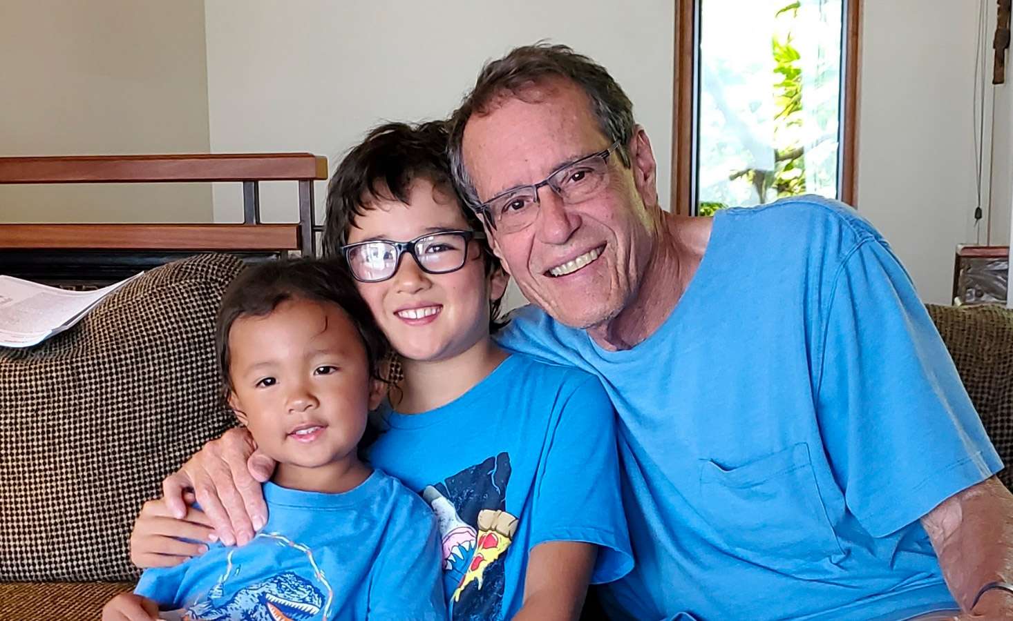 胰腺癌幸存者史蒂夫·博思韦尔和他的孙子
